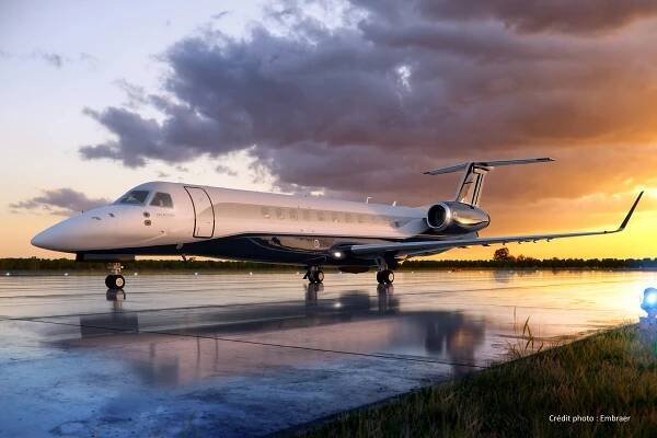 L'Embraer Legacy (Legacy 600/650) est la transformation réussie d'un avion de ligne en un jet privé