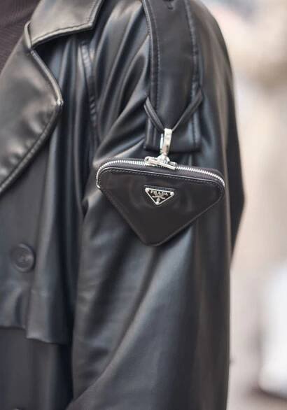 Prada Logo
