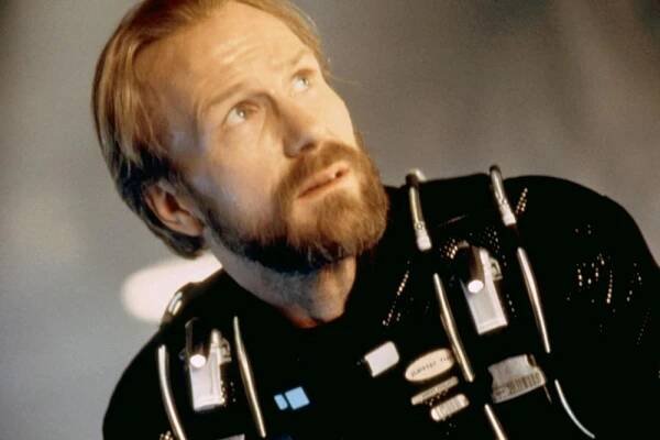 LOST IN SPACE, William Hurt, 1998, © New Line Cinema
