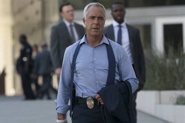 Amazon si objednává další spin-off k seriálu Bosch | Bosch | Novinky, zajímavosti a tipy ze světa seriálů a filmů | Edna.cz