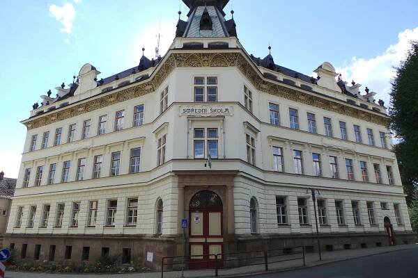 Základní škola Jilemnice, Komenského 288 foto 1