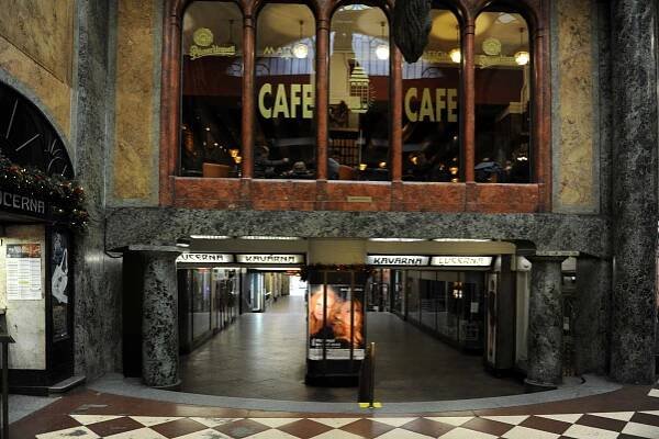 Pasáž Lucerna • Pestrá Praha