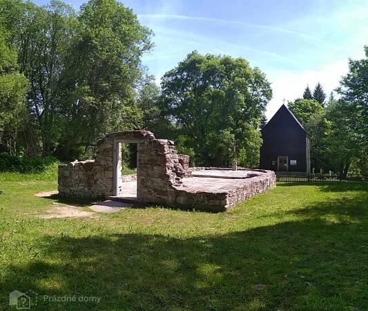 Bývalý kostel sv. Vincence Ferrarského - Hůrka | Databáze domů s historií
