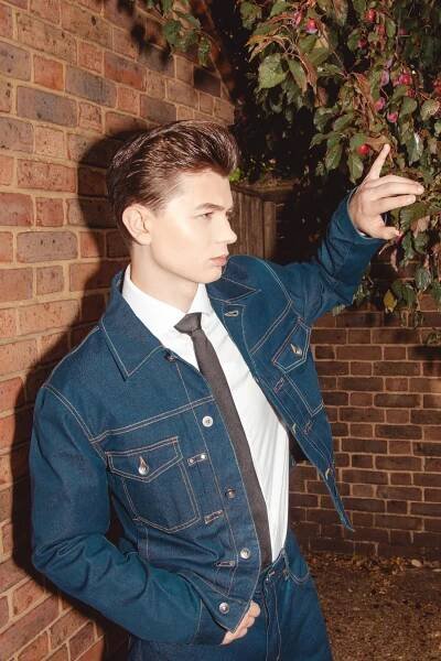 Elliot James Reay Interview