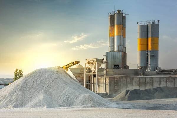 Najväčší producent cementu na svete definitívne skončil v Rusku