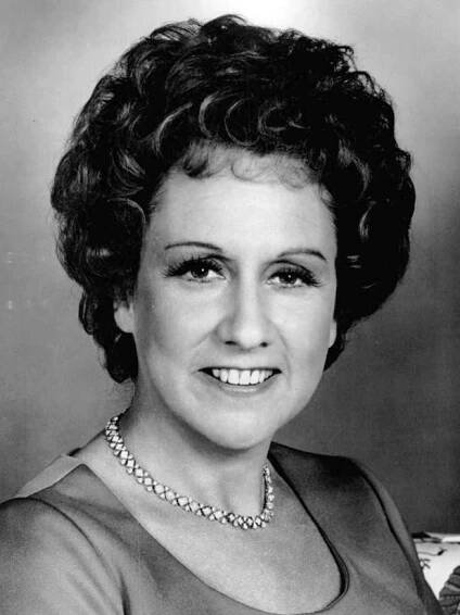 Jean Stapleton - Wikipedia