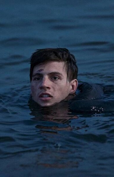Adam Scott Miller - USS Indianapolis: Boj o přežití - Z filmu