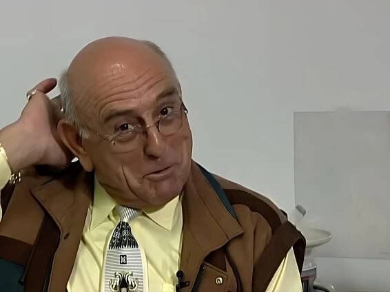 Od krále teleshoppingu k tvrdému pádu: Horst Fuchs krájel nožem hřebíky a smažil vajíčka na kapotě