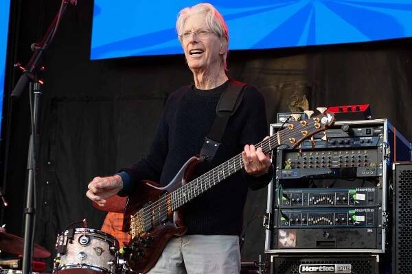 Phil Lesh, Founding Bassist of the Grateful Dead, Dies at 84