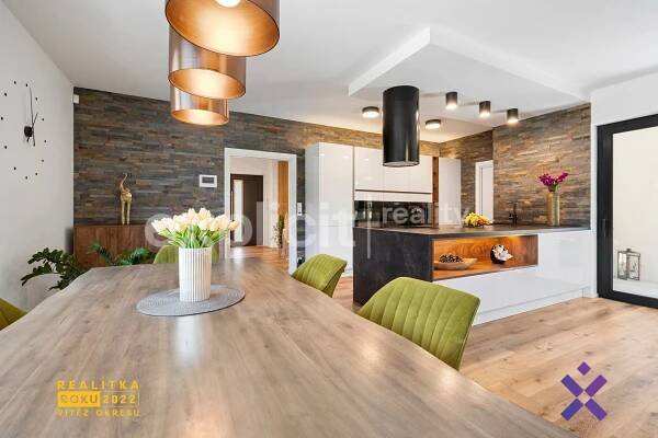 Prodej, Rodinné domy, 211 m2, pozemek 1474 m2 - Březnice u Zlína | Explicit Reality