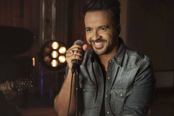 Luis Fonsi Is Using Music to Raise Alzheimers Awareness for His Grandma: 'Beautiful Responsibility'
