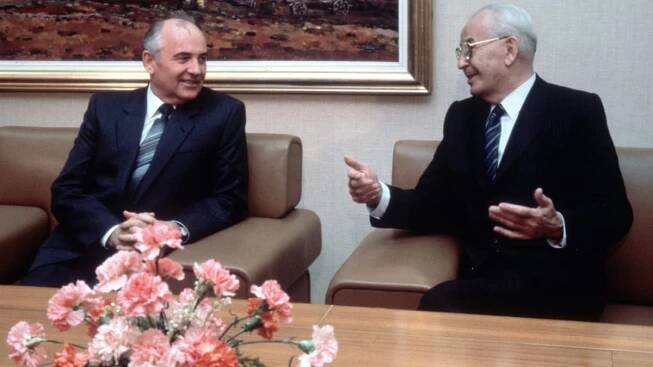 Komunisté v Praze se Gorbačova děsili. Návštěva v roce 1987 byla však hořkým zklamáním
