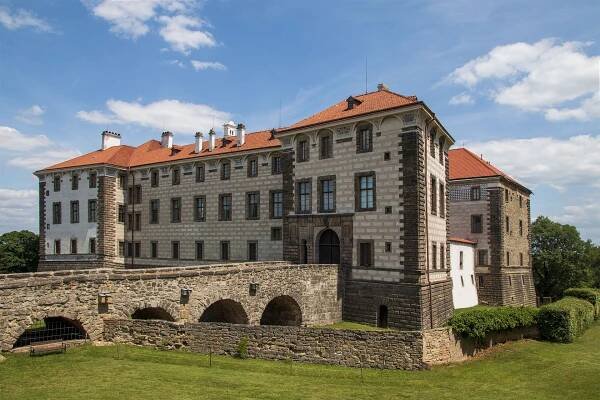 Zámek Nelahozeves | House of Lobkowicz