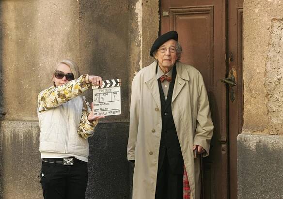 Herec Pavel Vondruška během natáčení filmu Pamětnice. 
