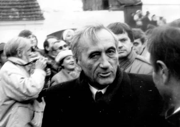 Galerie: První svobodné volby na Východě byly už v červnu 1989. Komunisti drtivě prohráli - Galerie - Echo24.cz