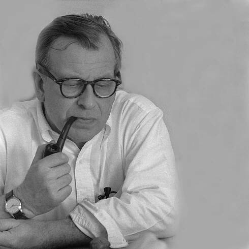 Eero-Saarinen-portrait-formelibre