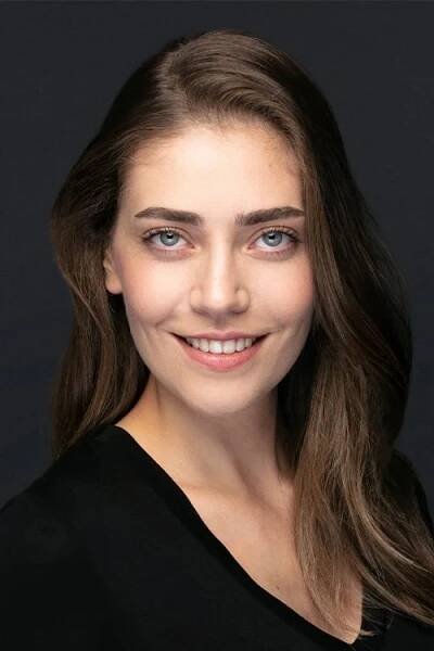 Öznur Serçeler herečka