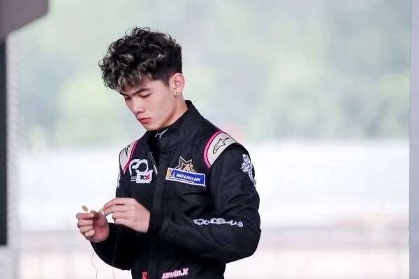 Kevin Xiao Takes on the Full F4 SEA Season