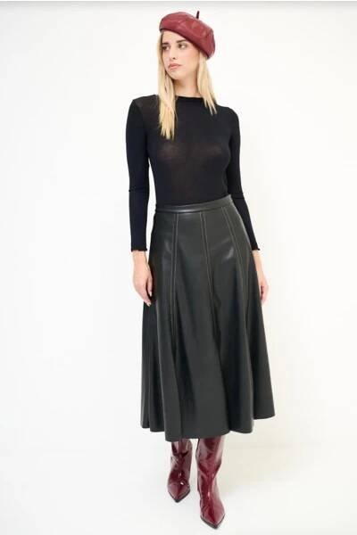 �ern� sukn� z eko k��e