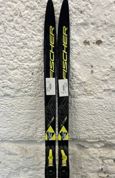 BAZAR - dětské běžky Fischer RCS Sprint šupiny 17/18 + IFP Fischer (20-32kg) - délka 120cm