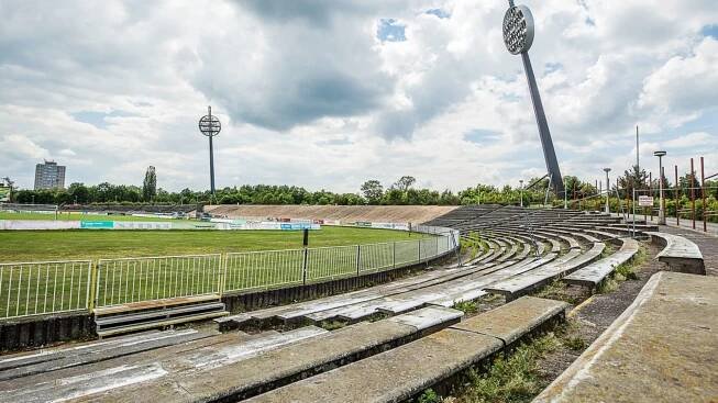 Stadion v Hradci postaví na nohy i majitel Dynama Pardubice. Zbývá jediná překážka