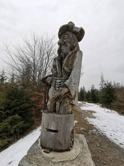 Šárka - výlet Zbojnická na lyžích - Vrcholovka.cz