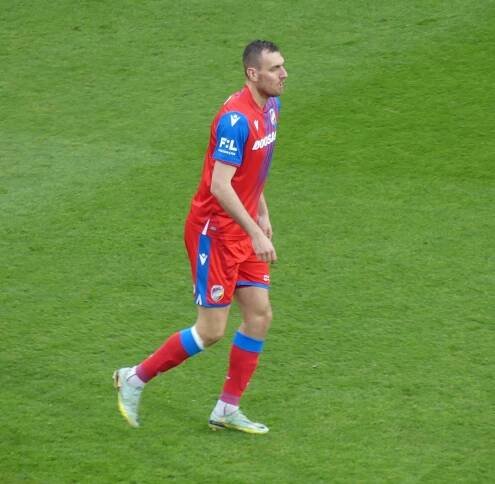 Soubor:Tomáš Chorý za FK Viktorii Plzeň proti FK Jablonec (r. 2023).jpg – Wikipedie