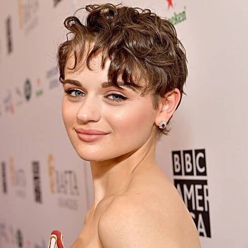 Joey King Gets Trendy Bob Hairstyle — See Photos