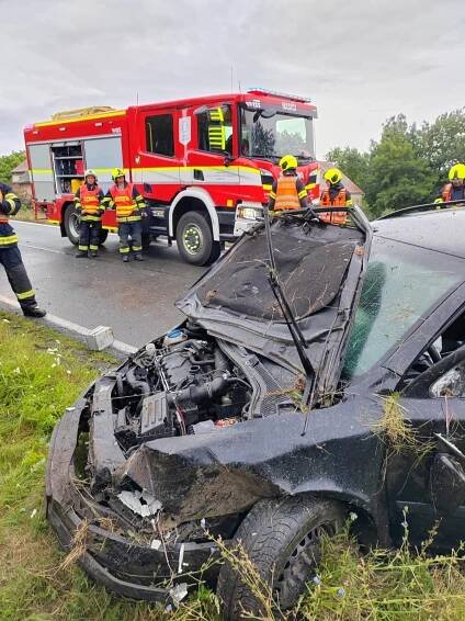 Muž dnes ráno u Dobřan nezvládl řízení | Krimi Plzeň