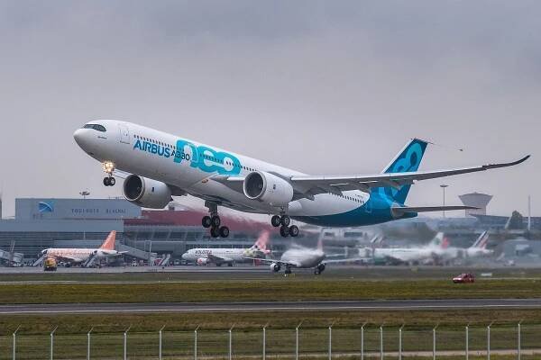 Modern Airliners - Airbus A330