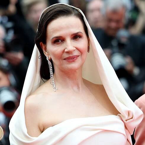 Juliette Binoche’s Dior Look for Cannes Film Festival’s Opening Ceremony Took Over 200 Hours To Make