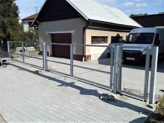 Realizace :: HellRaiser - laserové stroje na kovy a designové výplně DL PANELS