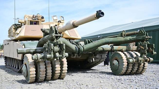 M1 Abrams tanks arriving in Ukraine, F-16 training to follow soon
