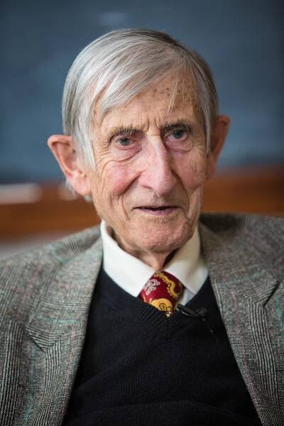 Freeman J. Dyson (1923–2020), Scientist and Writer, Who Dreamt Among the Stars, Dies at 96