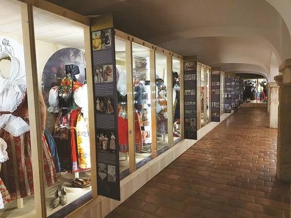 Muzeum Ostrov lidových krojů slavnostně zahájí novou sezonu. Spolu s baráčníky
