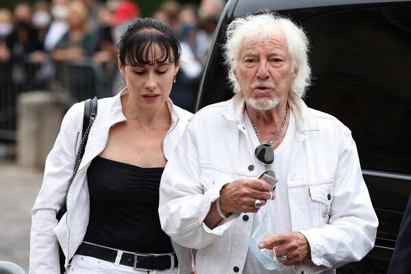 OBRAZEM: Na pohřeb Jeana-Paula Belmonda dorazili Alain Delon a Pierre Richard