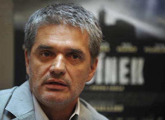 Doufám, že si potřeseme rukou na svobodě, píše Lavroněnko Kajínkovi