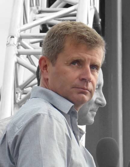 Steve Jones (Pilot)