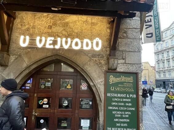 V restauraci U Vejvodů za turistu | PrahaIN 