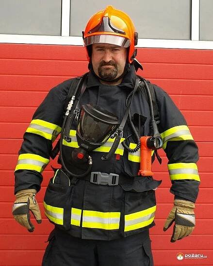 Dýchací přístroj Dräger PSS 3000, určený především pro dobrovolné hasiče, se osvědčil | POŽÁRY.cz - ohnisko žhavých zpráv