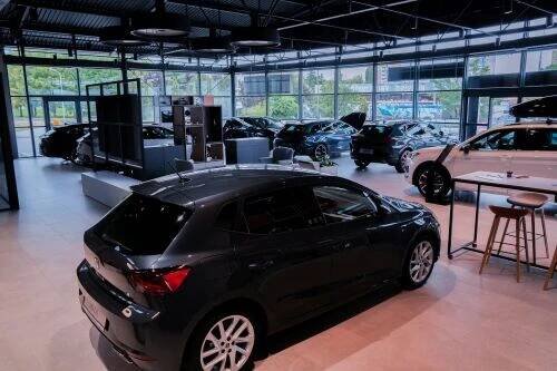  Značka CUPRA slavnostně otevřela reprezentativní showroom CUPRA Garage v Olomouci  - fotografie