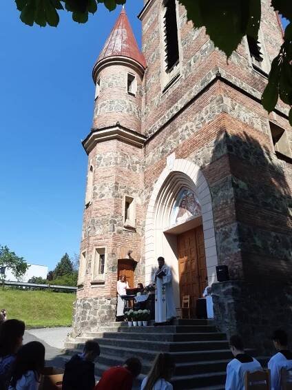 Výměna oken v kostele – Římskokatolická farnost Bílovice nad Svitavou