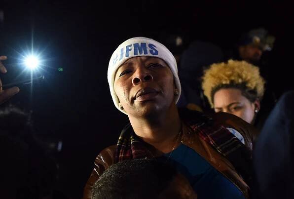 TOPSHOTS-US-CRIME-POLICE-RACE-UNREST