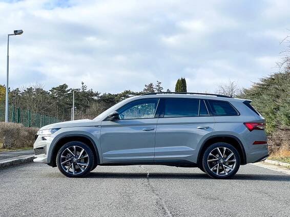 Test Škoda Kodiaq Sportline 2.0 TSI 140 kW DSG 4×4 (2022) – GripTV