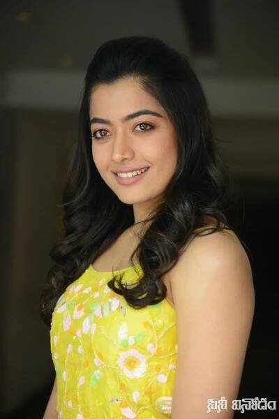 Rashmika Mandanna - Cinevinodam