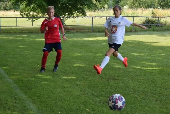 Povedená rozlučka ve Veltrubech | FC Hradec Králové