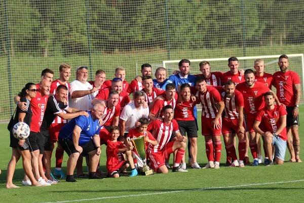 FOTO: Trofej pro Slavii! Mladíci vykopali druhou ligu