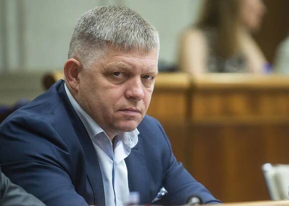 Robert Fico v parlamente. Foto – TASR