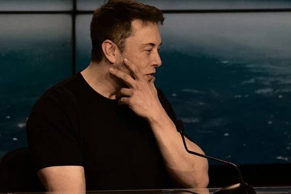 La prima decisione giusta di Elon Musk su Twitter - Luca De Biase