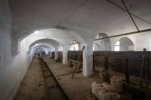 Statek Uhersko | Lokace | East Bohemia Film Office